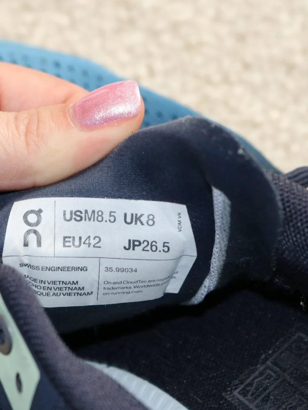 On Cloud Men’s Teal and Navy Running Shoes - Picture 4 of 4
